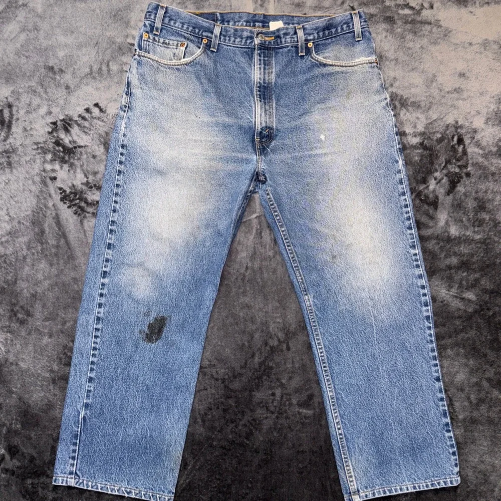 Vintage Levis 505 Regular Fit Straight Leg Jeans Blue Made in USA 40x30 0701